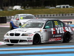 Petr Fuln s vozem BMW 320si bhem sobotn kvalifikace na okruhu Paul Ricar v Le Castellet